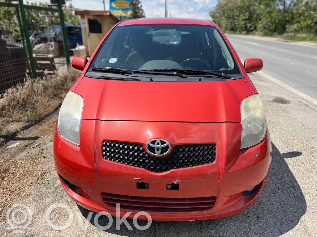 Yaris Yaris  445100D031