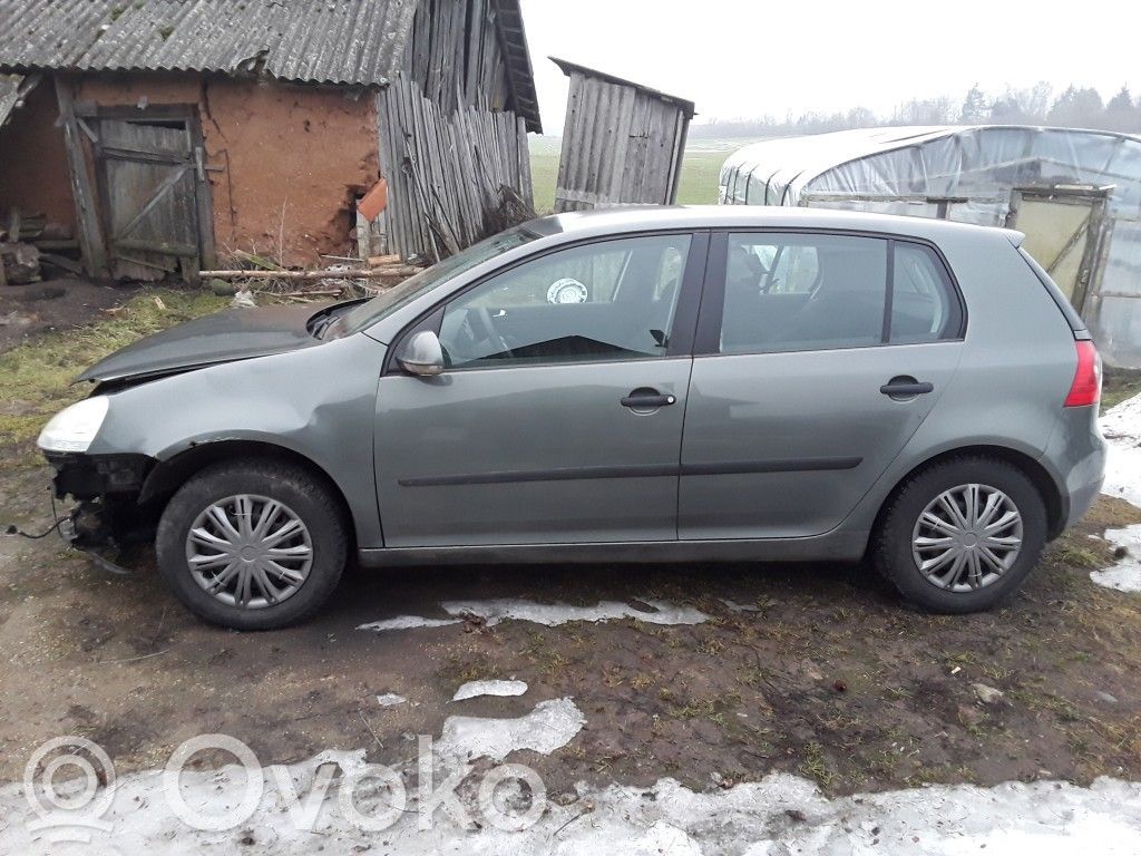 Golf V Golf  047906262