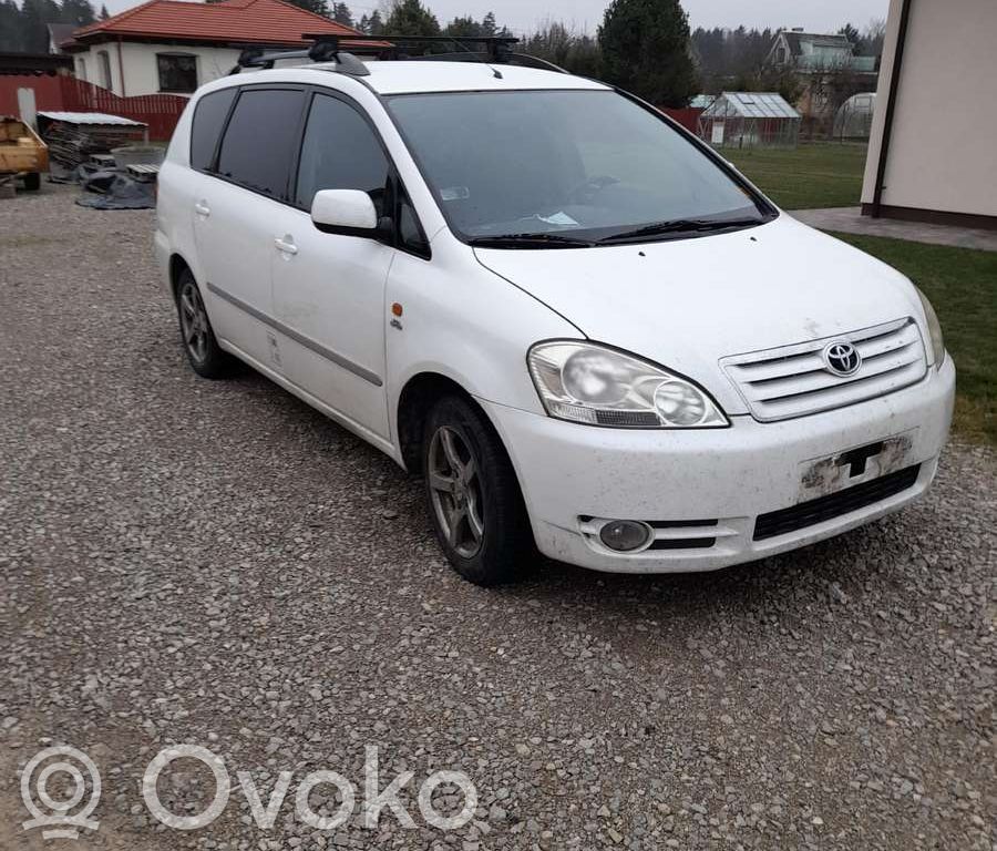 Avensis Verso Avensis Verso  458221