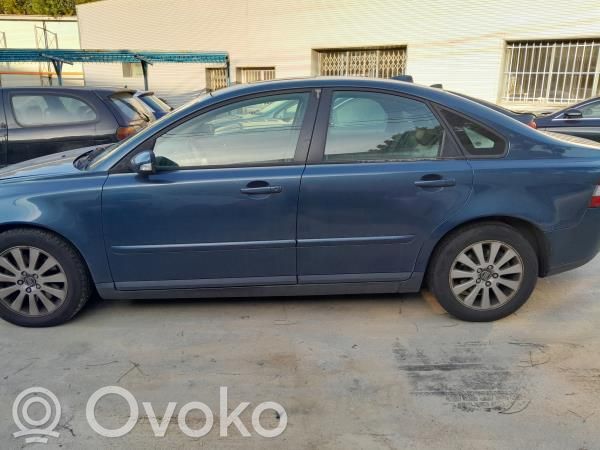 S40 S40, V40
