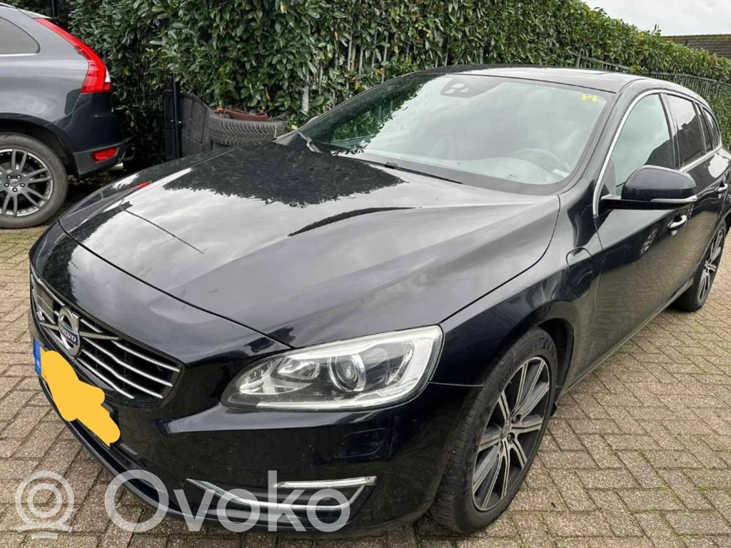 V60 V60, V60 Cross Country  31323832