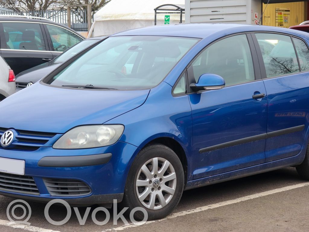 Golf Plus Golf  5M0945094N