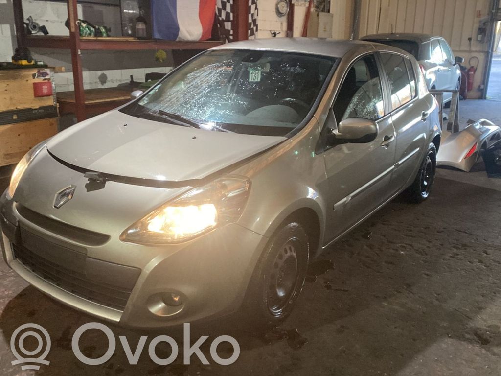 Clio III Clio  7701476906