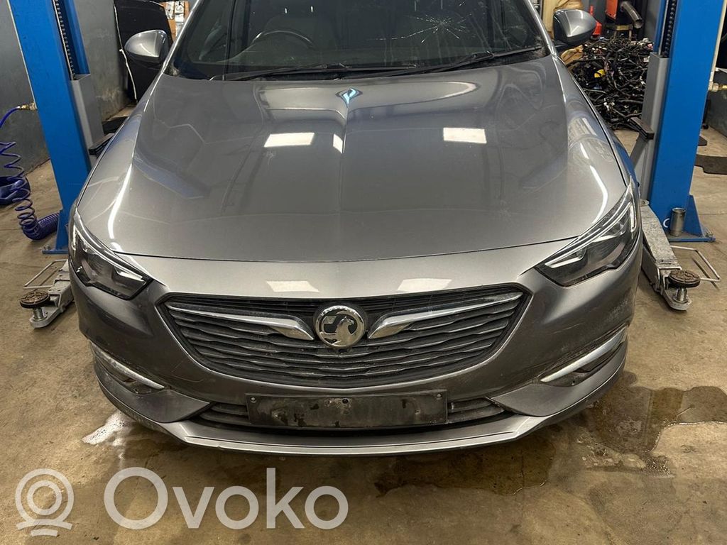Insignia B Insignia  39007852