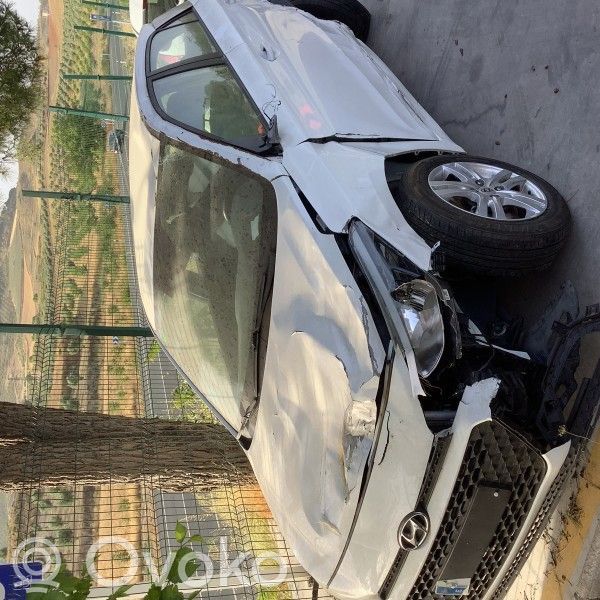 i20 Active i20  SINREFERENCIA