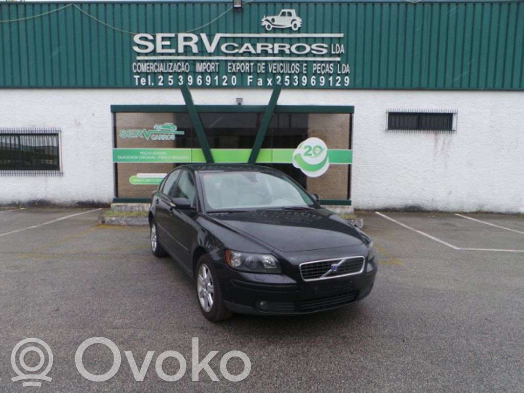 S40 S40, V40