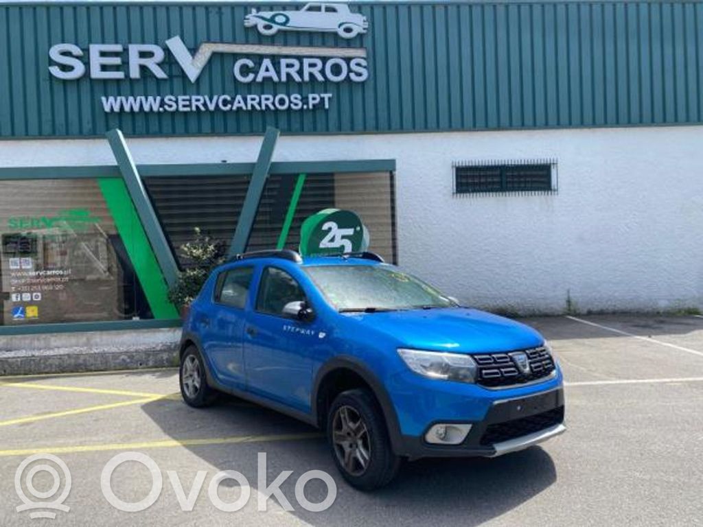 Sandero II Sandero, Sandero Stepway