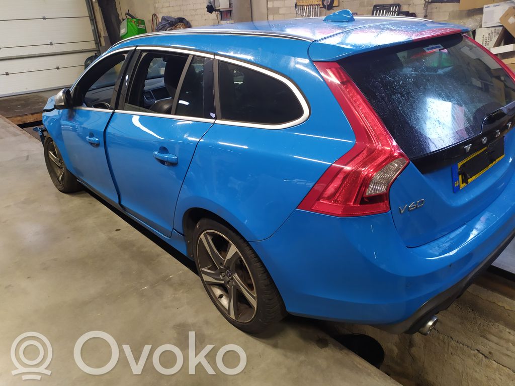 V60 V60, V60 Cross Country  30755587