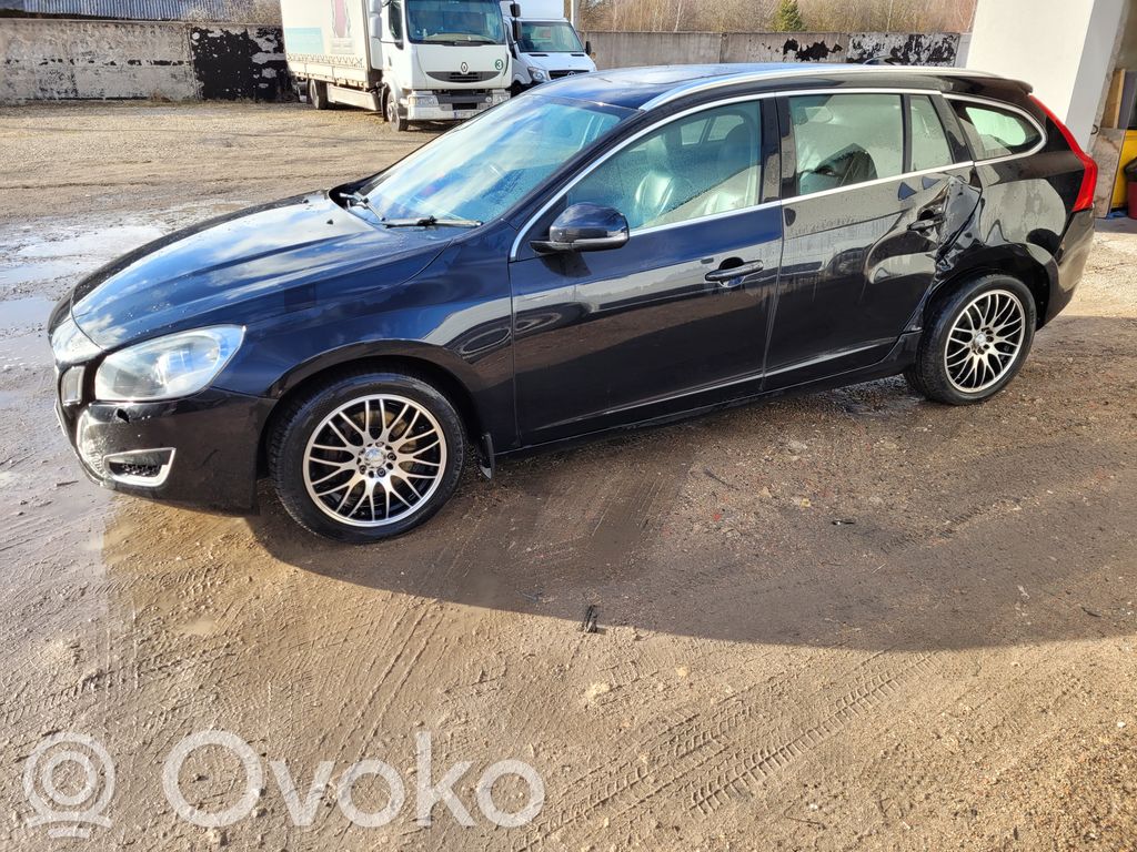 V60 V60, V60 Cross Country  1285110