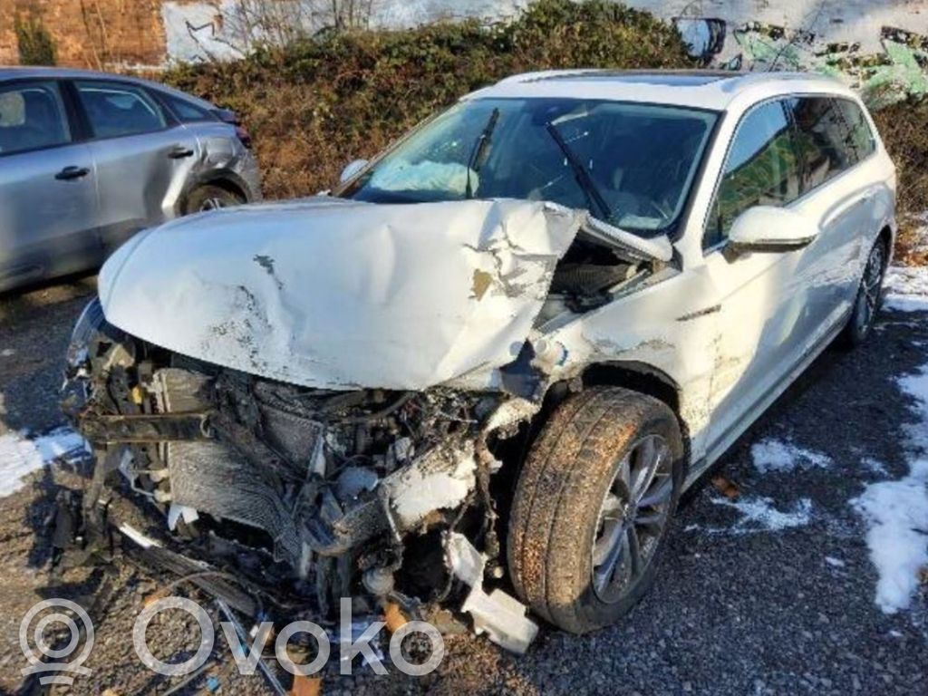 PASSAT B8 Passat  03N907807E