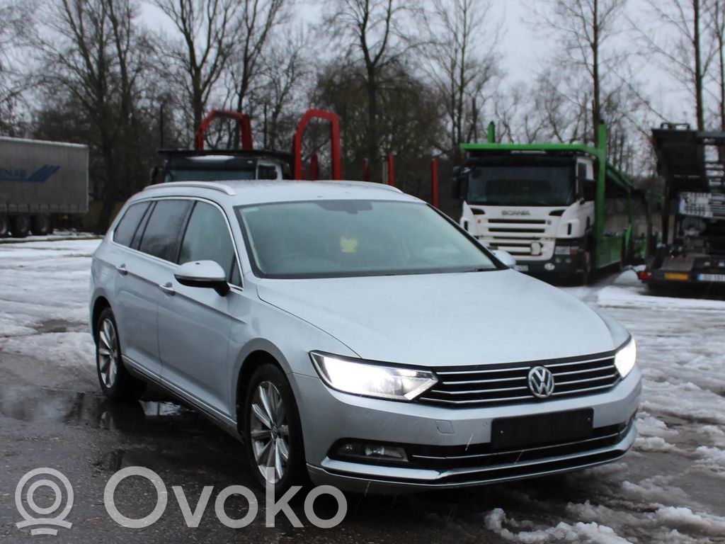 PASSAT B8 Passat  UAA0004VW010