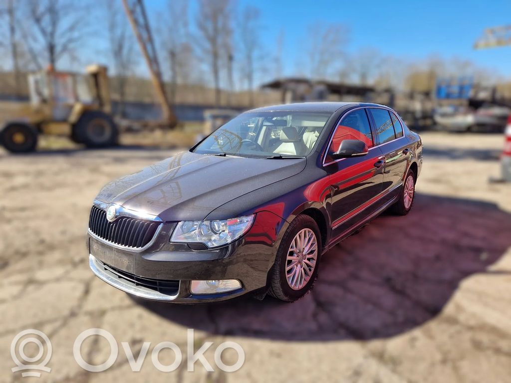 Superb B6 (3T) Superb  A2C53249763