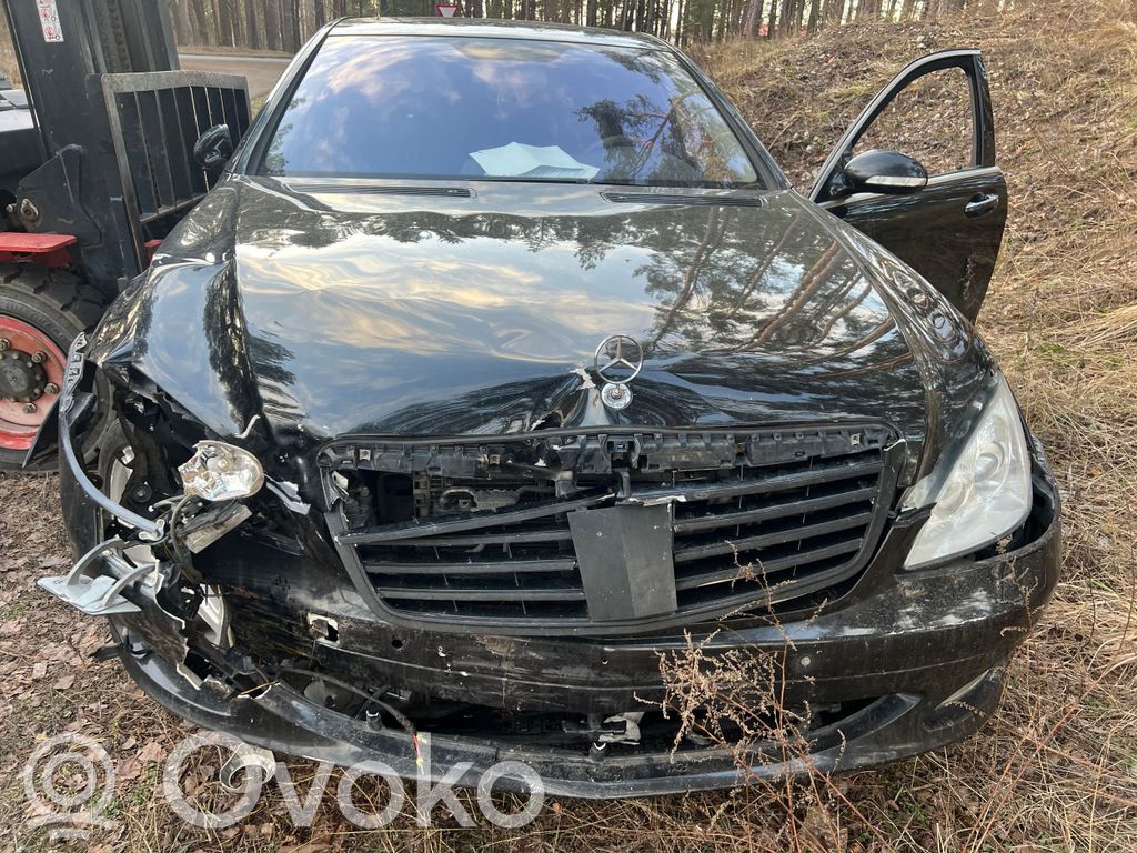 S W221 S-class, AMG (W126, W140, W220, W221, W222)  A2217200922
