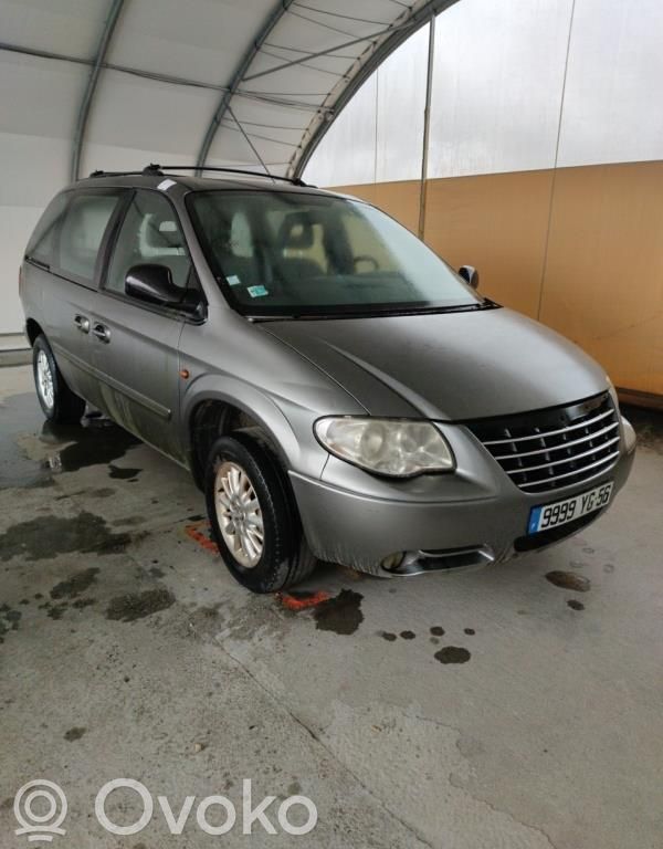 Voyager Voyager  05018445AA