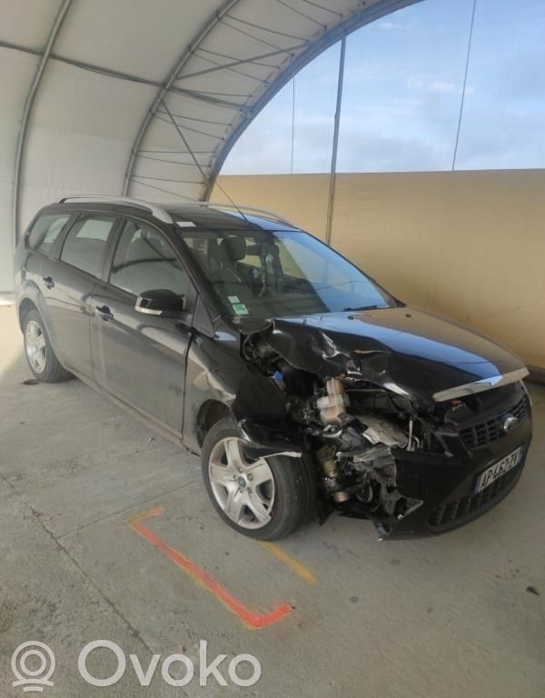 Focus Focus  1702414
