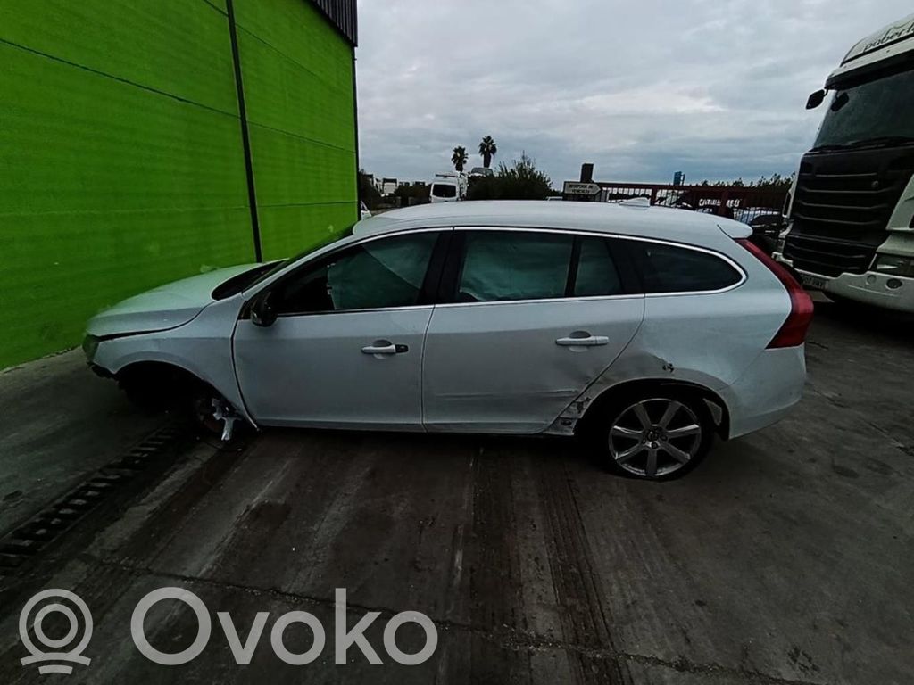 V60 V60, V60 Cross Country  SINREFVISIBLE