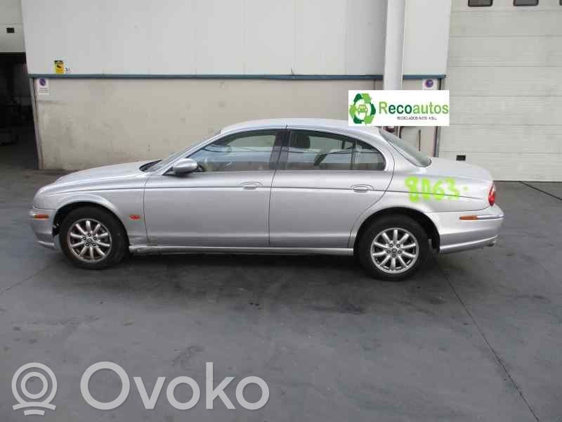 S-Type S-Type  C2C6533