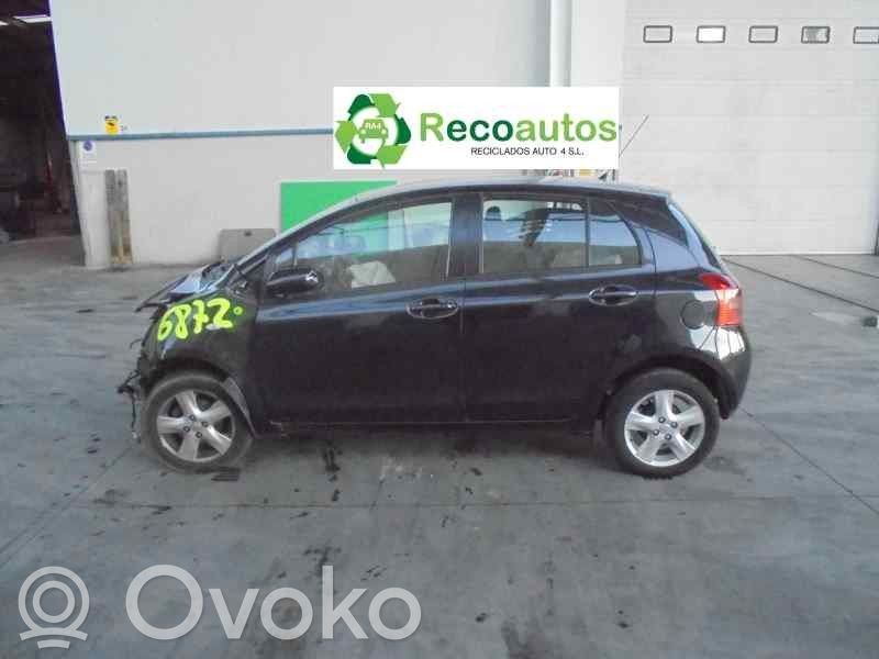 Yaris Yaris  0D08017F142