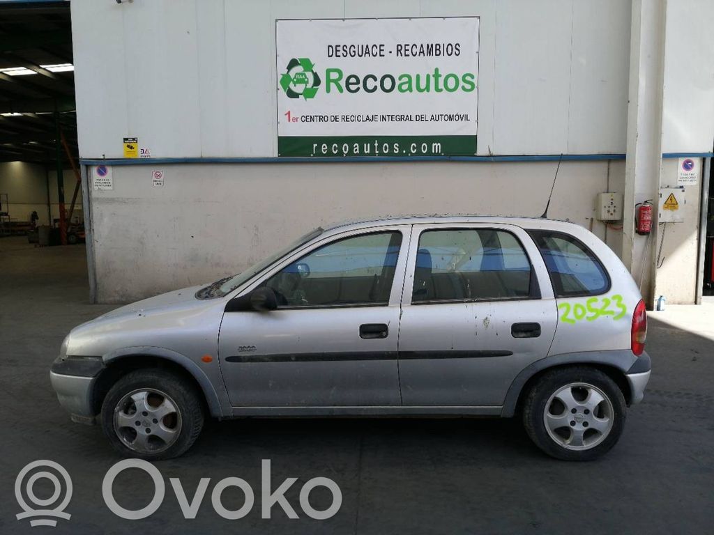 Corsa B Corsa  881090