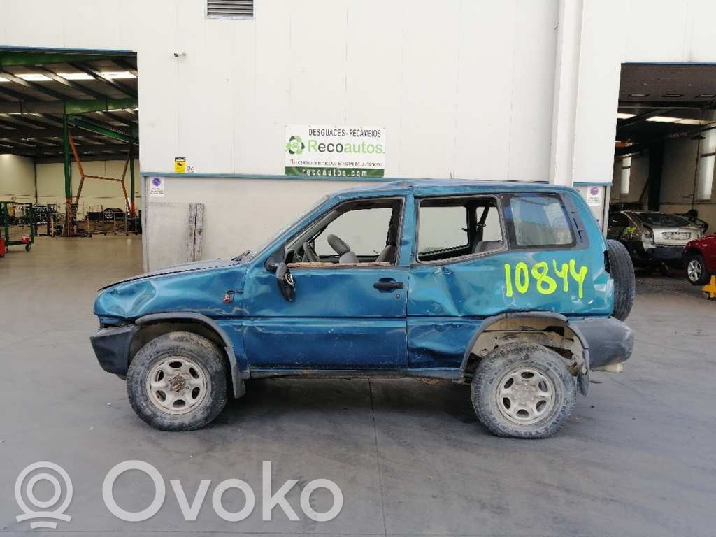 Terrano Terrano  562100F008