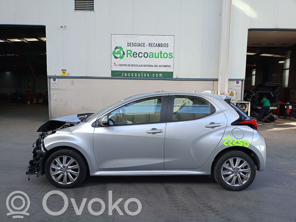 Yaris Yaris  M71047
