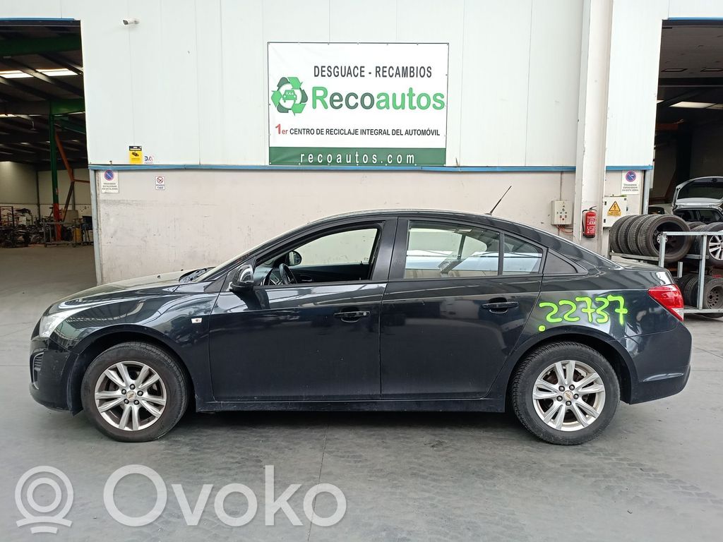 Cruze Cruze  55566650