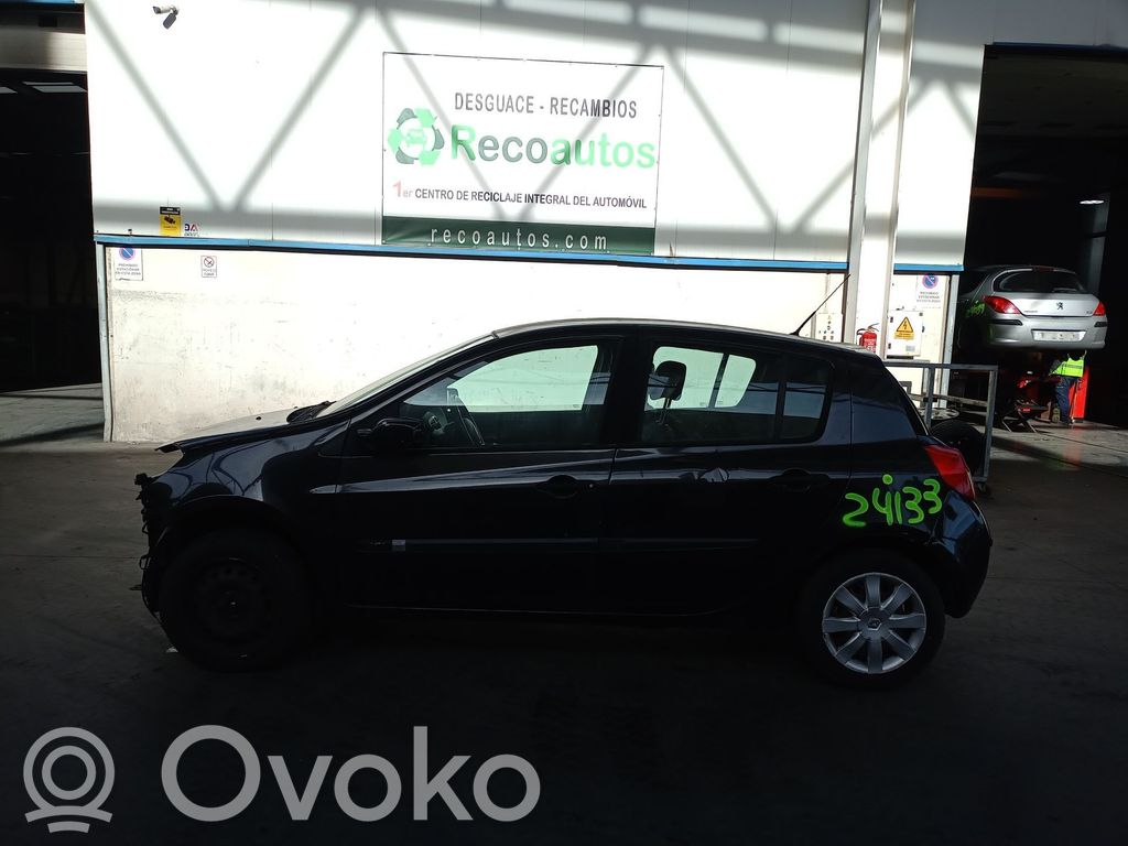 Clio III Clio  8200381856
