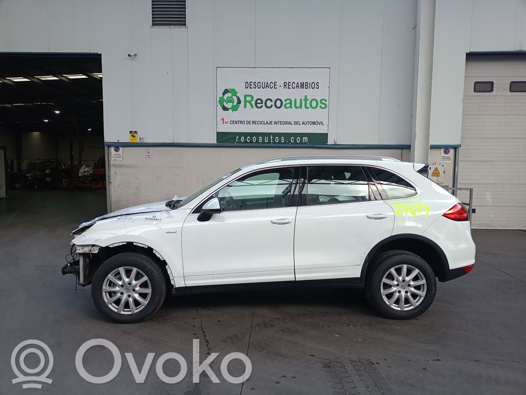 Cayenne (92A) Cayenne  7P5941531D