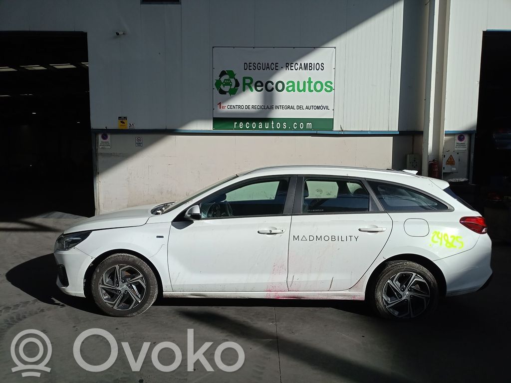 i30 i30  3919907040