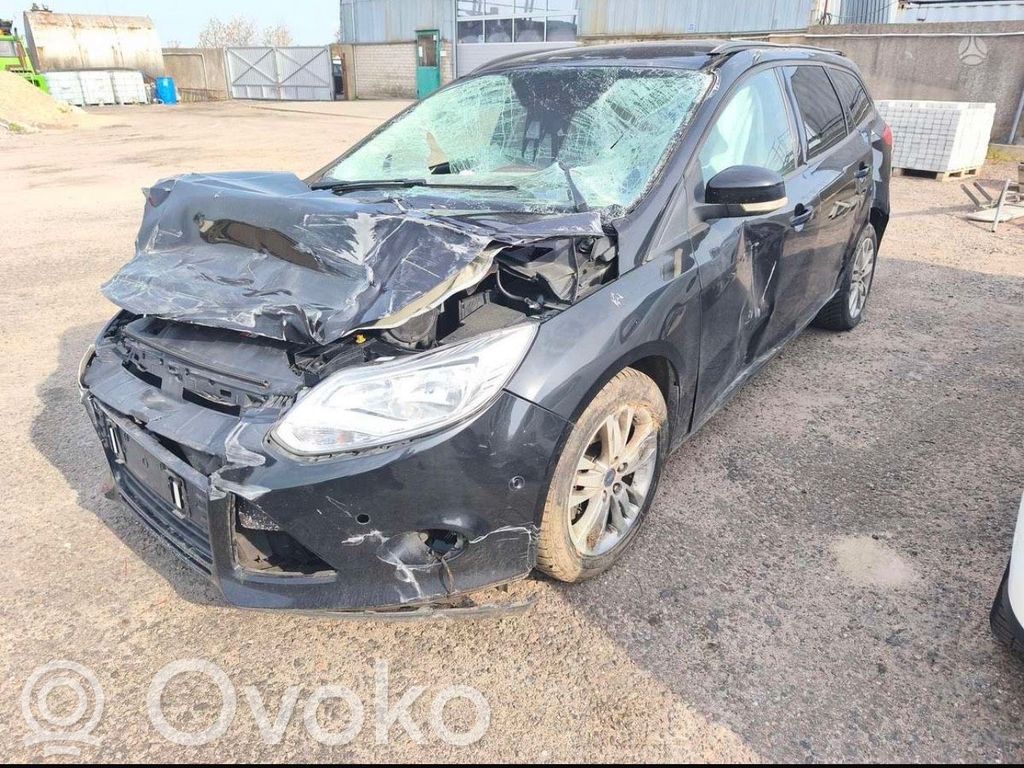 Focus Focus  8V618C607R