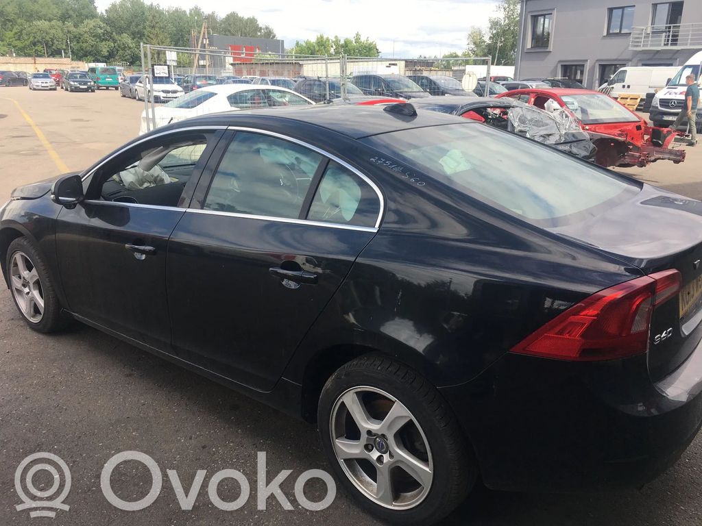 S60 S60  39802497