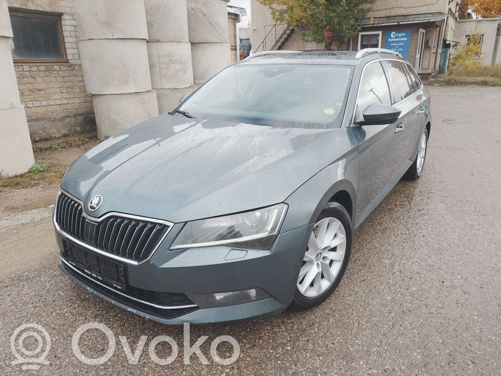 Superb B8 (3V) Superb  04L907309P