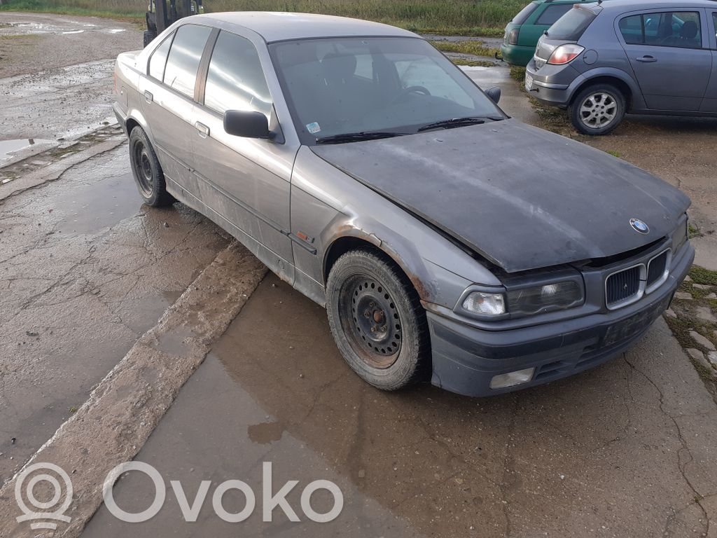 3 E36 Series 3  1387954
