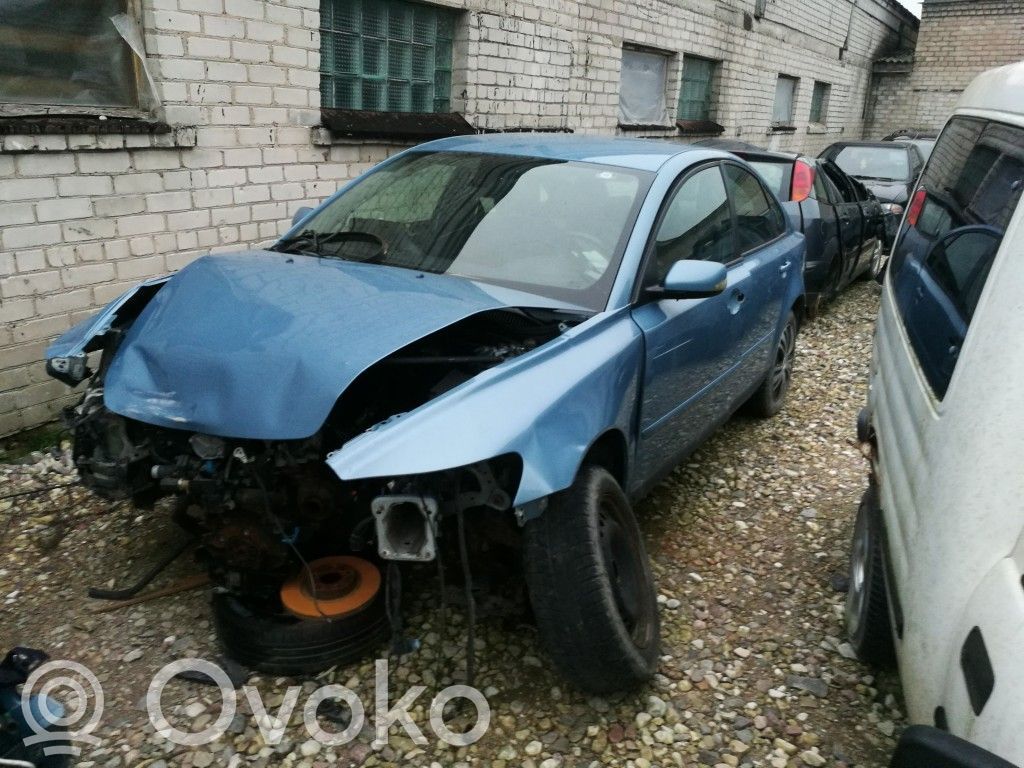 S40 S40, V40