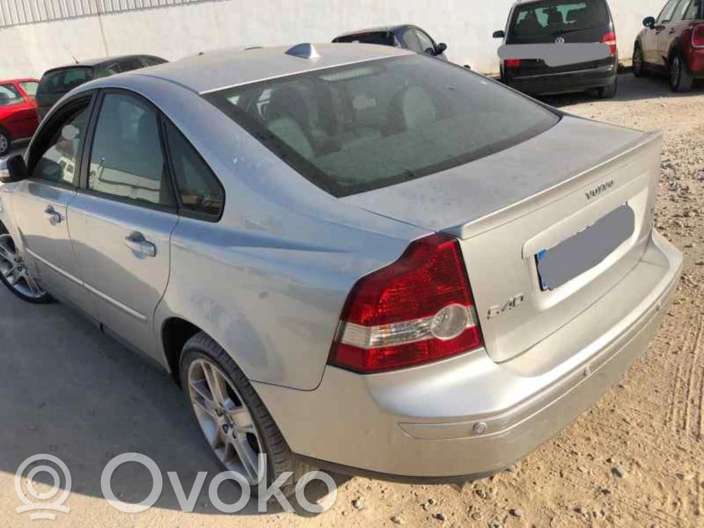 S40 S40, V40