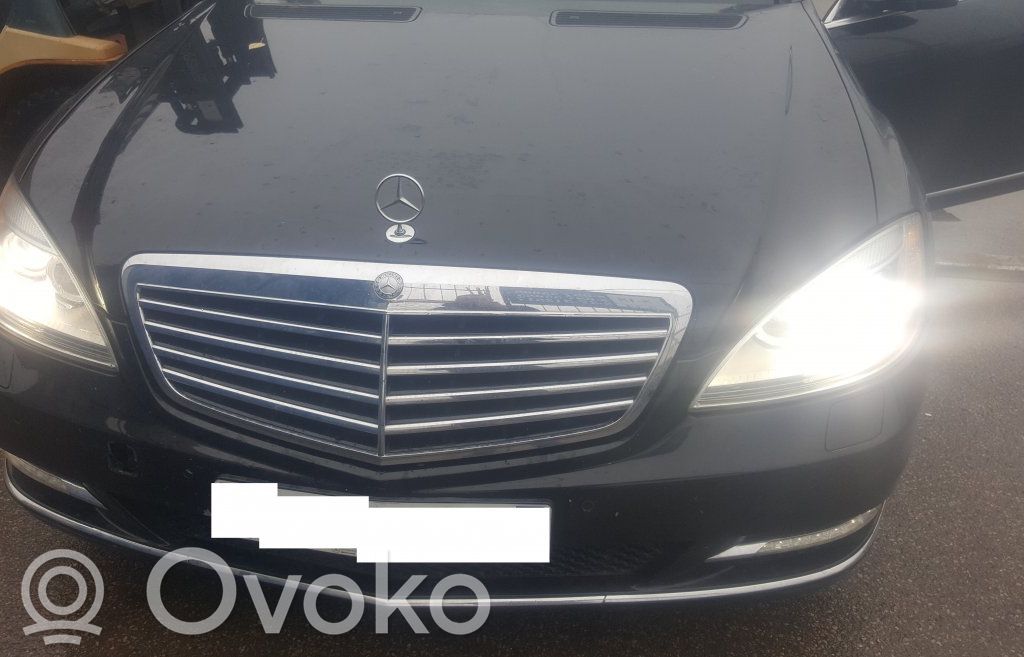 S W221 S-class, AMG (W126, W140, W220, W221, W222)