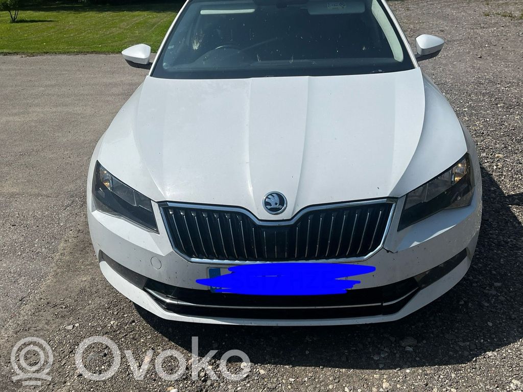 Superb B8 (3V) Superb  5Q0905865A