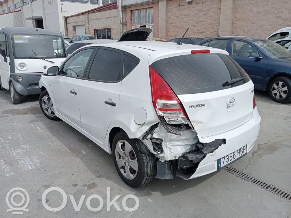 i30 i30  391032B125