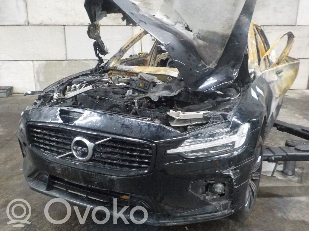 V60 V60, V60 Cross Country  31471663