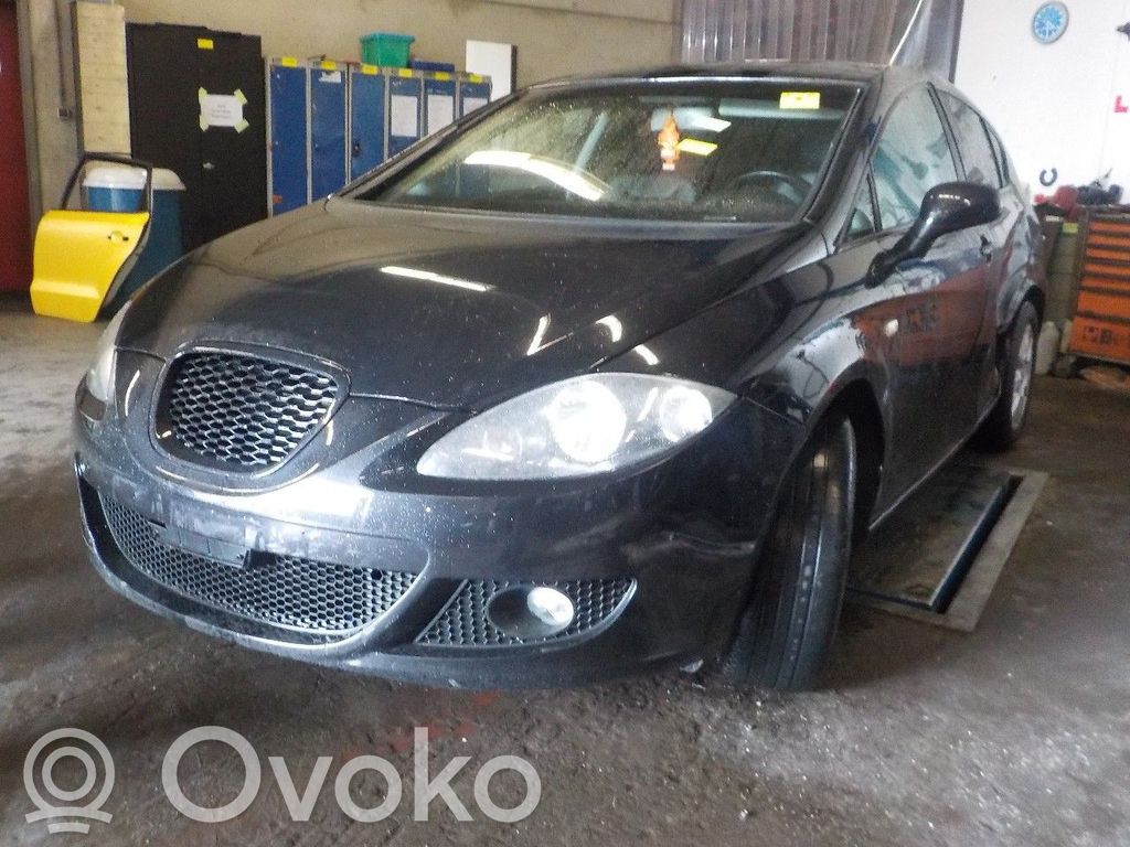 Leon (1P) Leon  10020701374