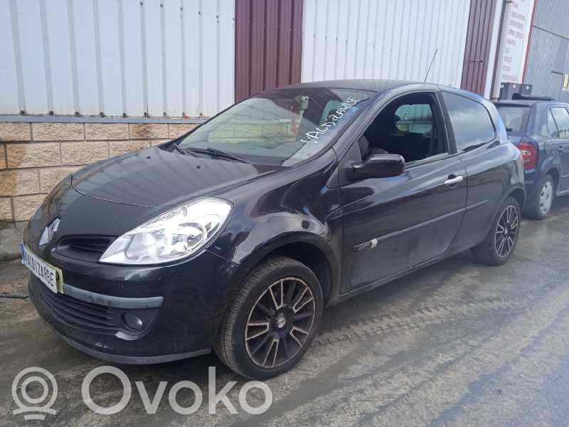 Clio III Clio  442521