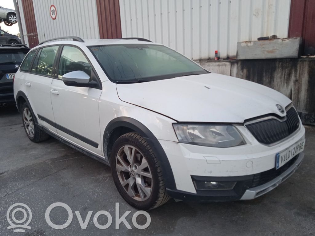 Octavia Mk3 (5E) Octavia  5E0601025S