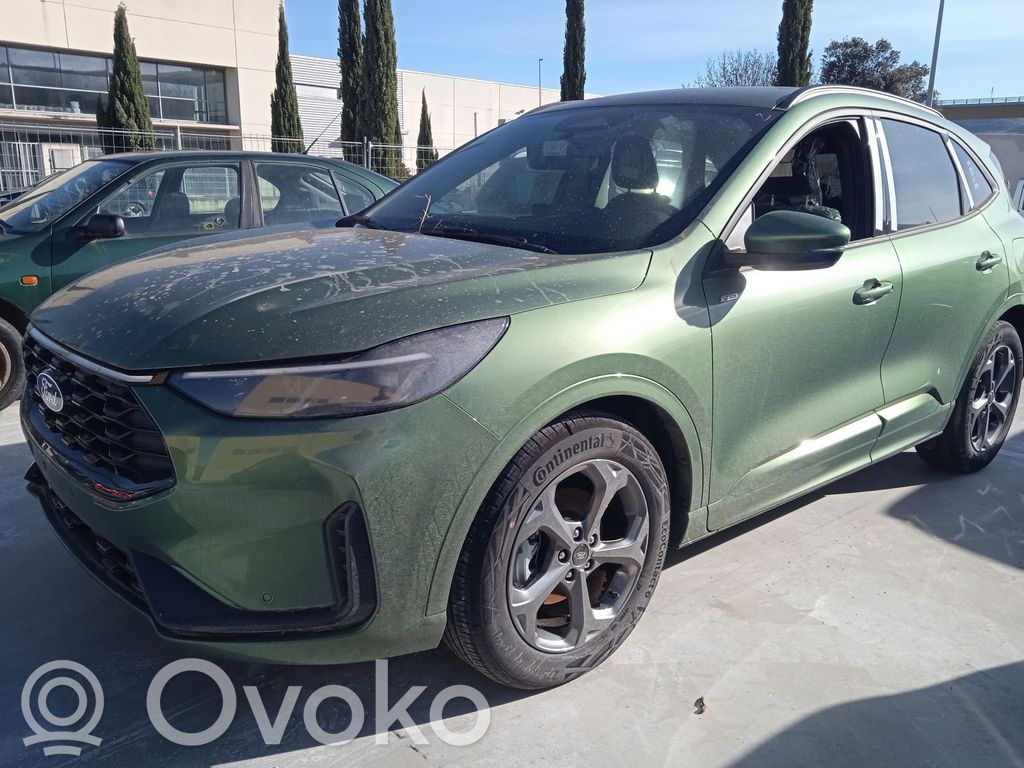 Kuga III Kuga  LX613A424BEA