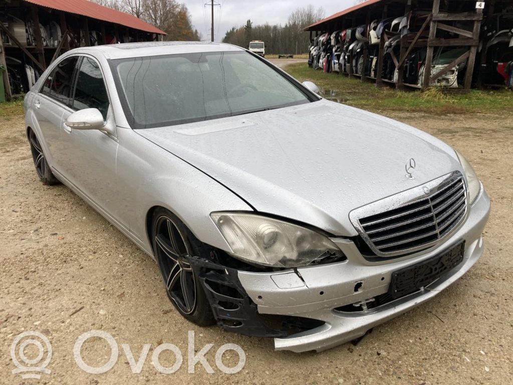 S W221 S-class, AMG (W126, W140, W220, W221, W222)  A2213201738