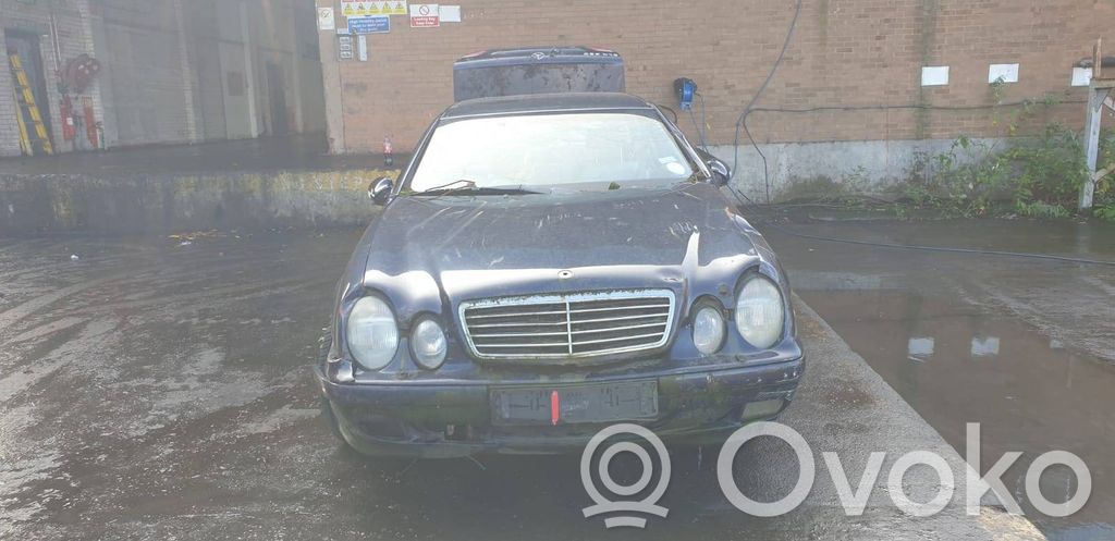 Mercedes-Benz CLK A208 C208