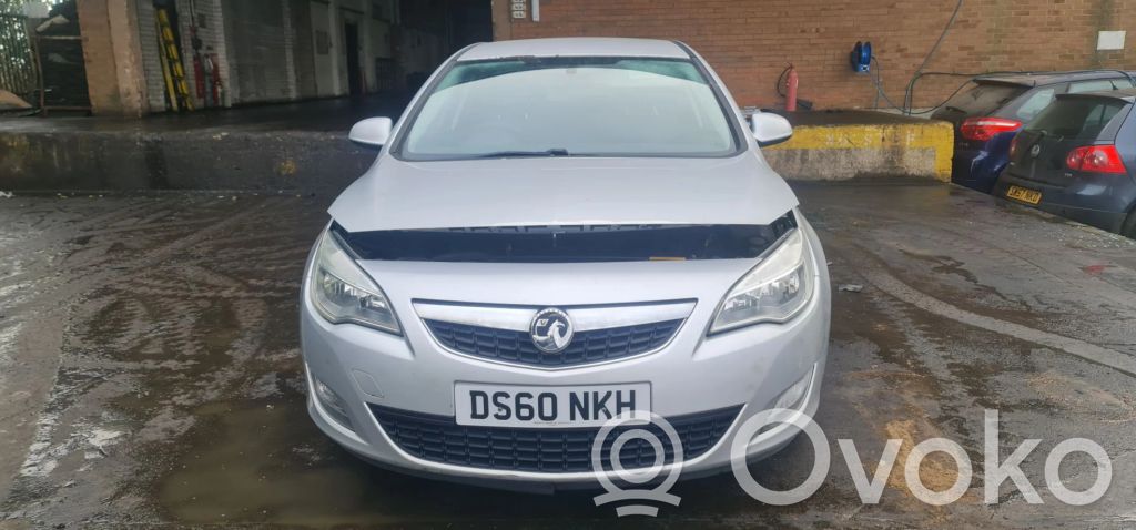 Opel Astra J
