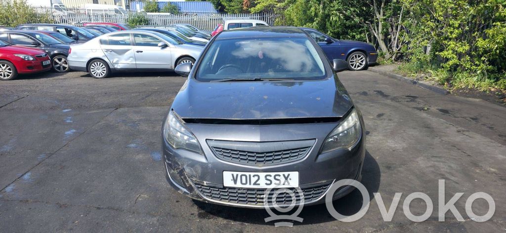 Opel Astra J