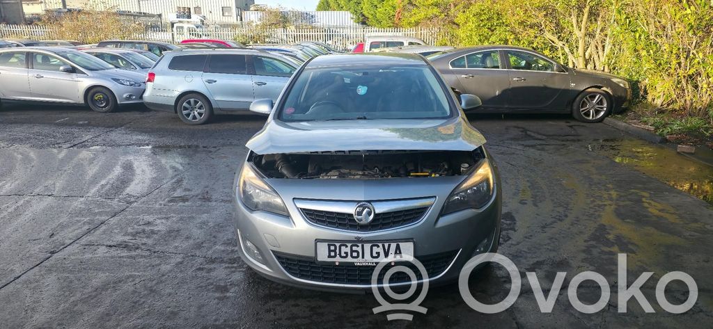 Opel Astra J