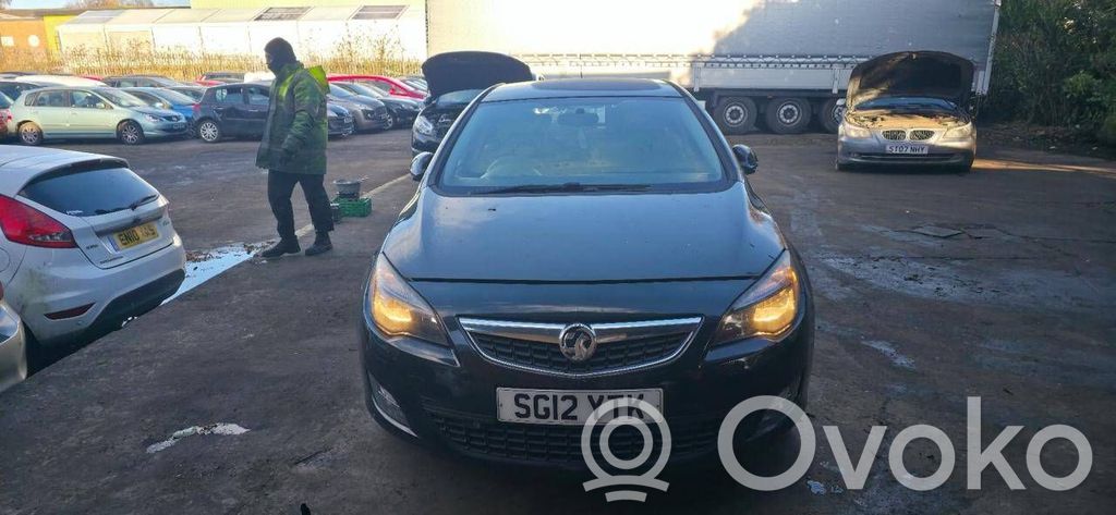 Opel Astra J
