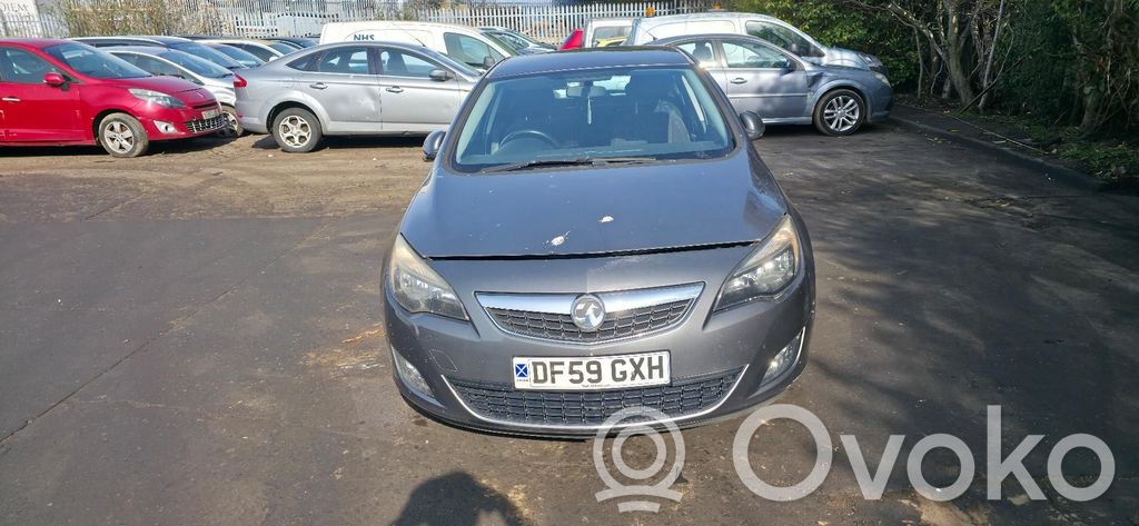 Opel Astra J
